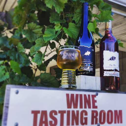 Winery «Leonard Oakes Estate Winery», reviews and photos, 10609 Ridge Rd, Medina, NY 14103, USA