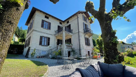 Villa Il Maiale Bianco B&B Via Pighini, 26, 22028 San Fedele Intelvi CO, Italia