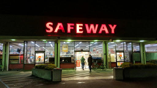 Grocery Store «Safeway», reviews and photos, 30 Chestnut Ave, South San Francisco, CA 94080, USA