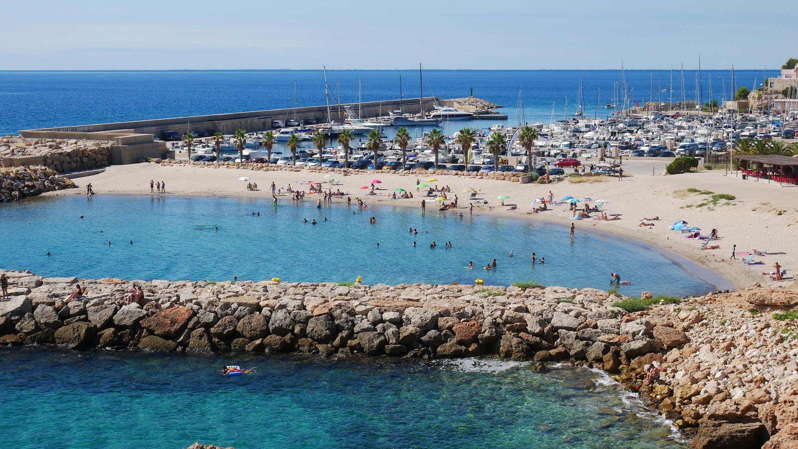 Foto de Platja Calafat II com pequena baía