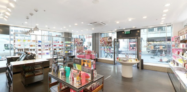 Reviews of Molton Brown London Fenchurch Street in London - Cosmetics store