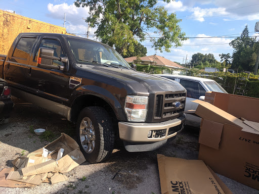 Auto Body Shop «MS Paint & Body Shop», reviews and photos, 3311 W Columbus Dr, Tampa, FL 33607, USA