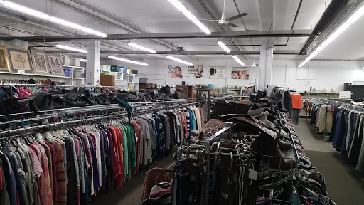 Thrift Store «Dakota Boys and Girls Ranch Thrift Store», reviews and photos, 1001 4th Ave N, Fargo, ND 58102, USA