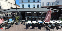 Atmosphère du Restaurant Bar Brasserie Le Centre Aubervilliers - n°1