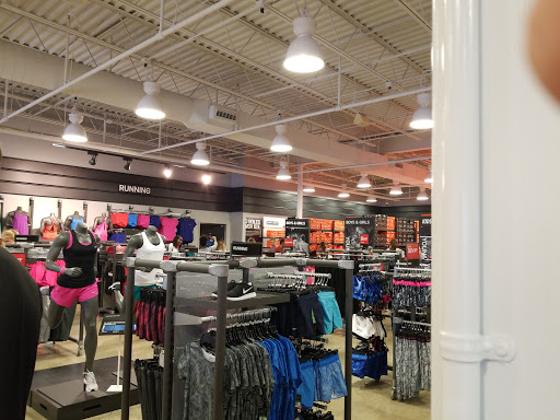 Clothing Store «Nike Factory Store», reviews and photos, 549 South Chillicothe Road #320, Aurora, OH 44202, USA