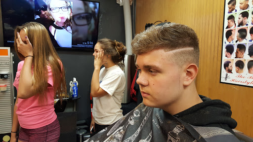 Barber Shop «Master Barbers & Nails», reviews and photos, 28 W Ridge St, Lansford, PA 18232, USA