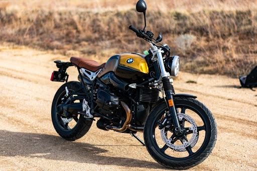 BMW Motorcycle Dealer «BMW Motorcycles of Burbank», reviews and photos, 2913 N Ontario St, Burbank, CA 91504, USA