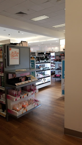 Cosmetics Store «Ulta Beauty», reviews and photos, 914 Ellsworth Dr, Silver Spring, MD 20910, USA