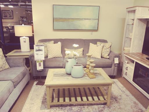 Furniture Store «Ashley HomeStore», reviews and photos, 905 Perimeter Dr, Schaumburg, IL 60173, USA