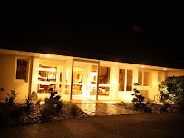 Extérieur du Restaurant Logis Latitude Ouest Hôtel Rest. & Spa à Locronan - n°4