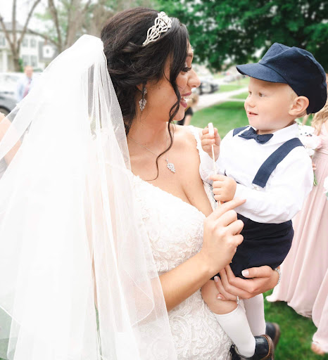 Bridal Shop «Bridal Connection», reviews and photos, 708 N Ankeny Blvd, Ankeny, IA 50023, USA