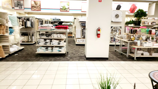 Clothing Store «Burlington Coat Factory», reviews and photos, 3333 N State Rd 7, Lauderdale Lakes, FL 33319, USA