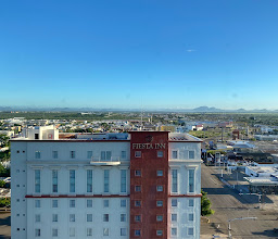 Holiday Inn Express & Suites photo