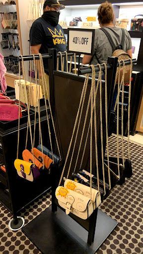 Shopping Mall «Camarillo Premium Outlets», reviews and photos, 740 E Ventura Blvd, Camarillo, CA 93010, USA