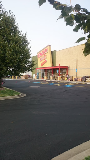 Grocery Store «Grocery Outlet Bargain Market», reviews and photos, 11301 Island Ave, Island City, OR 97850, USA