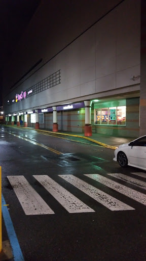 Shopping Mall «Ridgeway Shopping Center», reviews and photos, 2233 Summer St, Stamford, CT 06905, USA