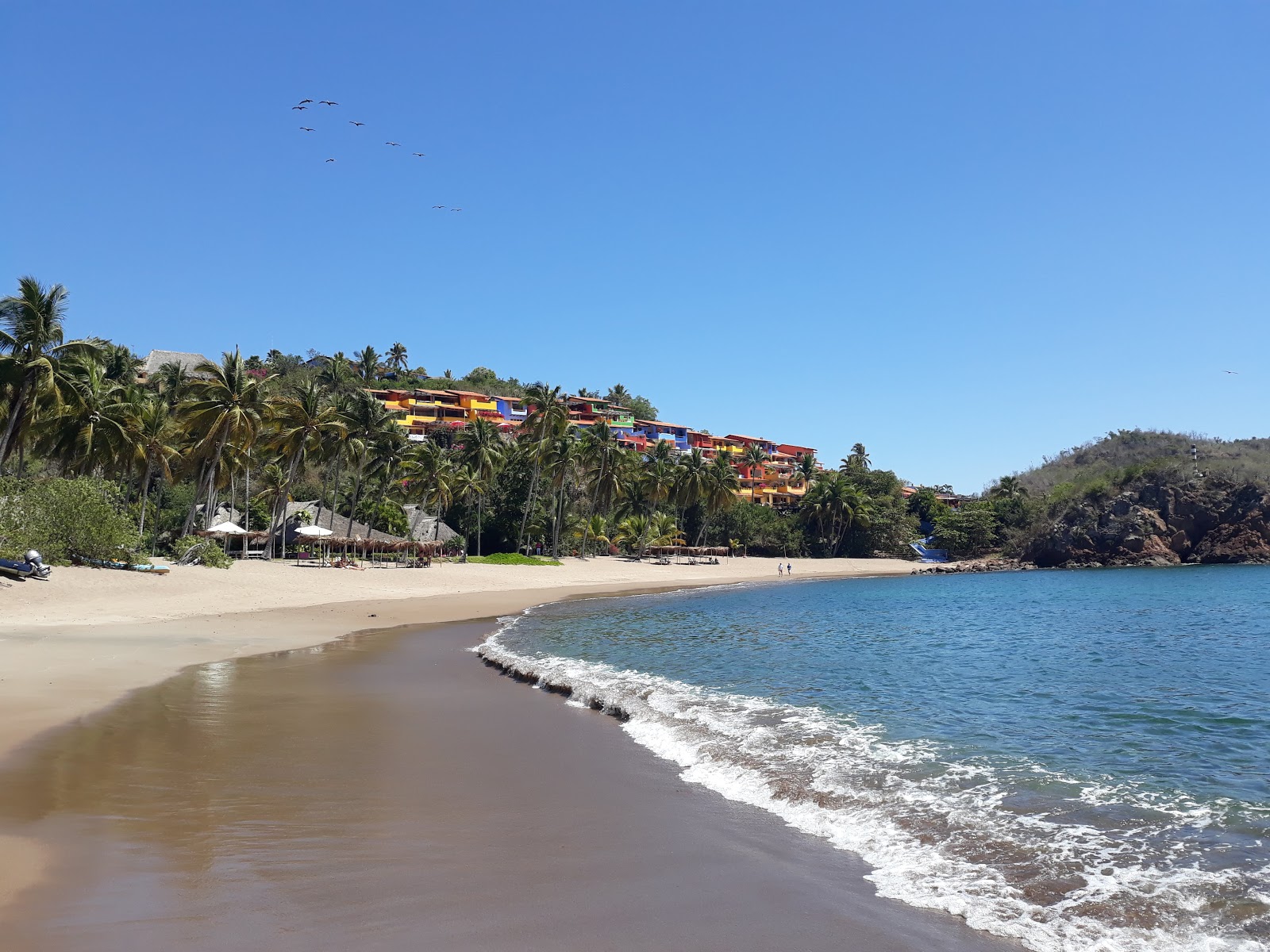 Carey beach'in fotoğrafı parlak kum yüzey ile