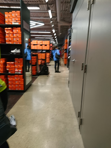 Clothing Store «Nike Factory Store», reviews and photos, 11211 120th Ave #80, Pleasant Prairie, WI 53158, USA