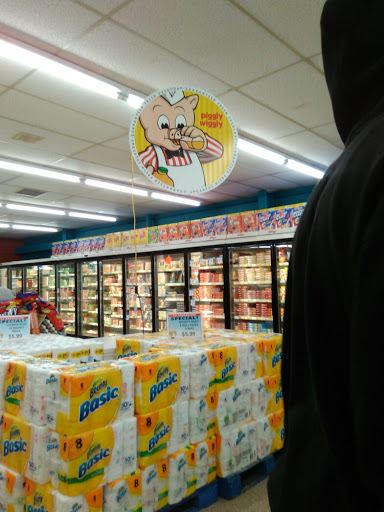 Grocery Store «Piggly Wiggly», reviews and photos, 874 Union St, Shelbyville, TN 37160, USA