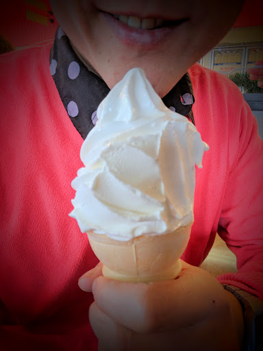 Ice Cream Shop «Oberweis Ice Cream and Dairy Store», reviews and photos, 4811 Dempster St, Skokie, IL 60077, USA