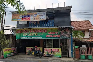 Nasi Pecel Bu Lastri Nganjuk image