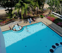 Golden Sand Beachside Condominium photo