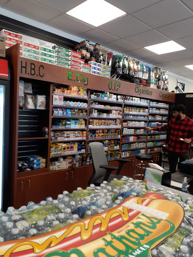 Grocery Store «Espinal Grocery», reviews and photos, 28 North St, Danbury, CT 06810, USA