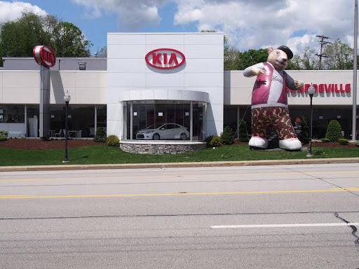 Kia Dealer «Monroeville Kia», reviews and photos, 3721 William Penn Hwy, Monroeville, PA 15146, USA