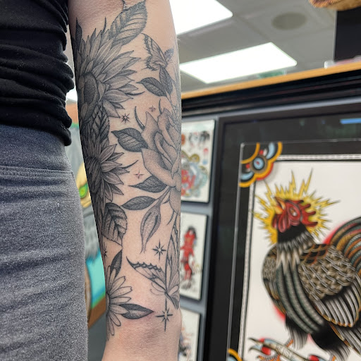 Tattoo Shop «Element Tattoo Studio», reviews and photos, 4741 Fredericksburg Rd, San Antonio, TX 78229, USA