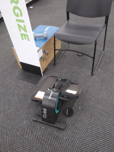 Office Supply Store «Staples», reviews and photos, 4610 N Clark St, Chicago, IL 60640, USA