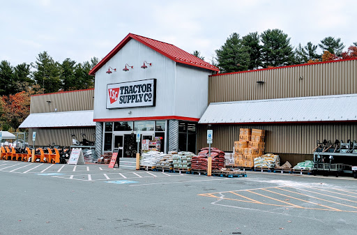Home Improvement Store «Tractor Supply Co.», reviews and photos, 134 Bridge St, Pelham, NH 03076, USA