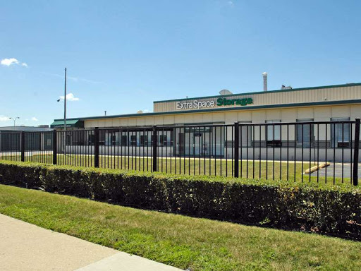 Storage Facility «Extra Space Storage», reviews and photos, 7540 McCormick Blvd, Skokie, IL 60076, USA