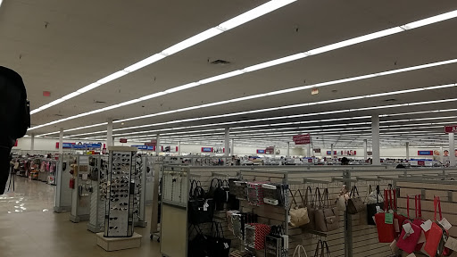Clothing Store «Burlington Coat Factory», reviews and photos, 2575 E Main St, Plainfield, IN 46168, USA