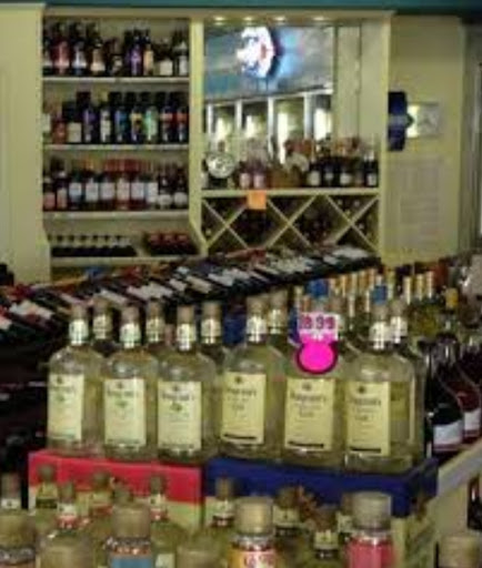 Liquor Store «Ace Package Store», reviews and photos, 545 E 6th St, Panama City, FL 32401, USA