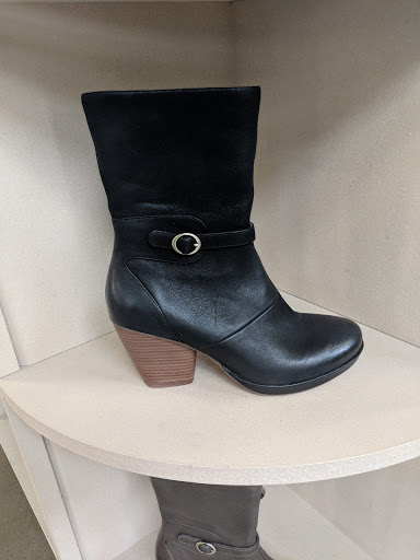 Shoe Store «Dansko Company Store», reviews and photos, 33 Federal Blvd, West Grove, PA 19390, USA