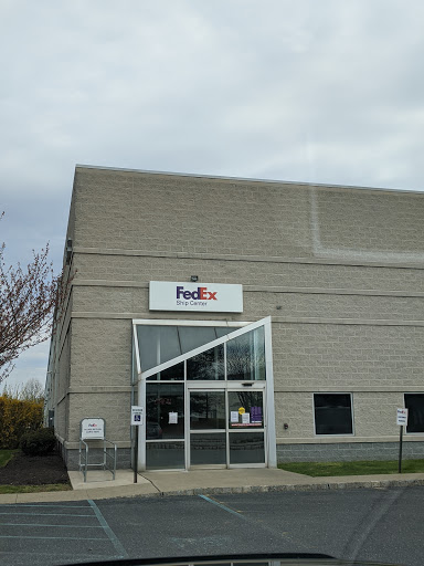 126 N Commerce Way, Bethlehem, PA 18017, USA