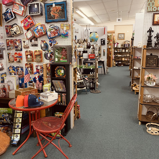 Antique Store «Treasures At Century Plaza», reviews and photos, 3702 Century Dr, Fort Smith, AR 72903, USA