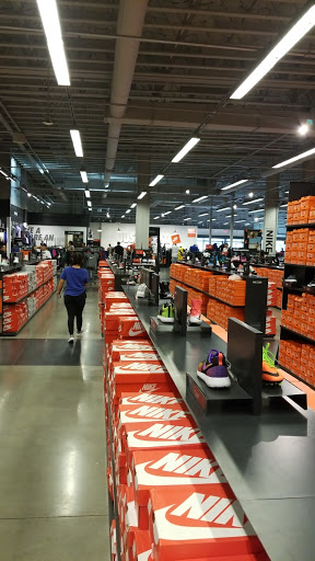 Sportswear Store «Nike East Los Angeles», reviews and photos, 4585 Whittier Blvd, East Los Angeles, CA 90022, USA