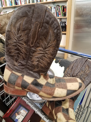 Non-Profit Organization «Goodwill of the Great Plains», reviews and photos