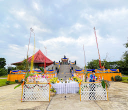 King Ramkhamhaeng Monument photo