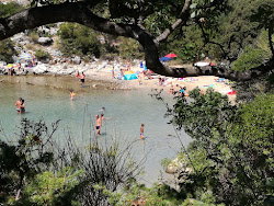 Foto von Kukurina beach und die siedlung