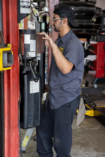 Auto Repair Shop «Tuffy Tire & Auto Service Center», reviews and photos, 1315 E Hwy 50, Clermont, FL 34711, USA