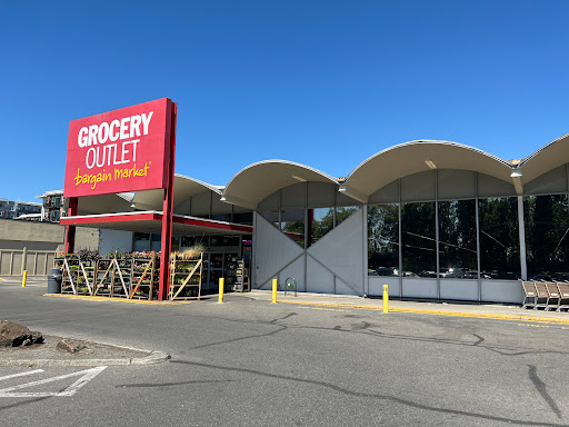Grocery Store «Grocery Outlet Bargain Market», reviews and photos, 236 SW 152nd St, Burien, WA 98166, USA