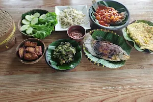Restoran Saung Nek Nung image