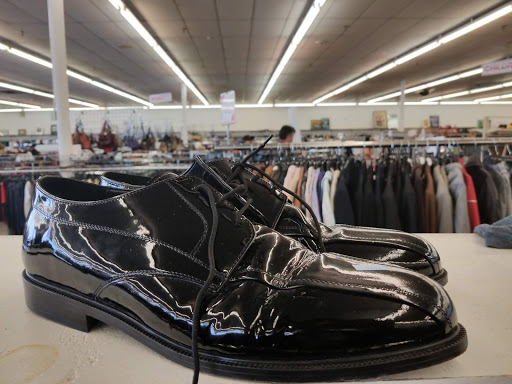 Thrift Store «The Salvation Army Family Store & Donation Center», reviews and photos, 6715 Dempster St, Morton Grove, IL 60053, USA