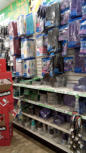Dollar Store «Dollar Tree», reviews and photos, 433 E Sheridan St, Dania Beach, FL 33004, USA