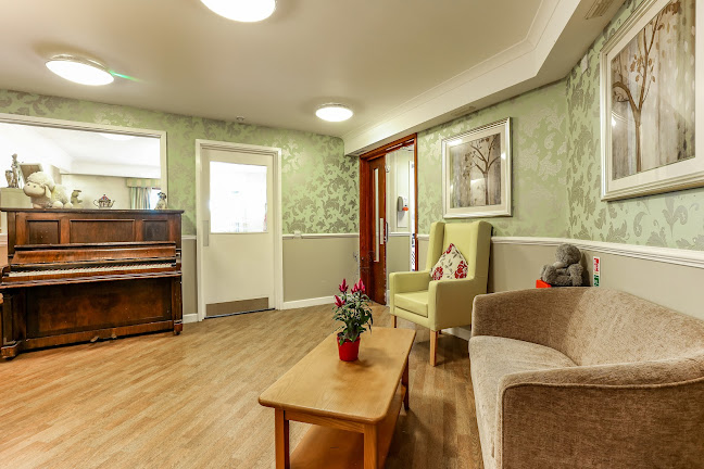 Neath House Care Home - Retirement home