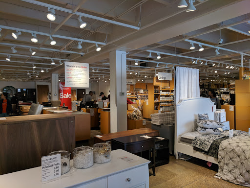 Furniture Store «Crate and Barrel Outlet», reviews and photos, 1700 Prince St, Alexandria, VA 22314, USA