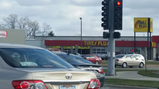 Tire Shop «Tires Plus», reviews and photos, 120 Collins Rd SE, Cedar Rapids, IA 52403, USA