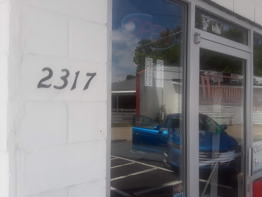 Donut Shop «Clifton Donut Shop», reviews and photos, 2317 Brownsboro Rd, Louisville, KY 40206, USA